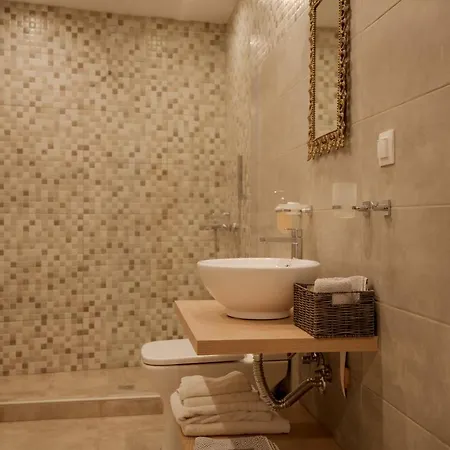 Levantes Otel Patitiri