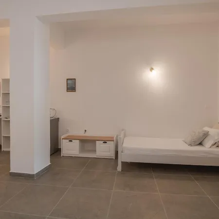 Levantes 2* Патитири