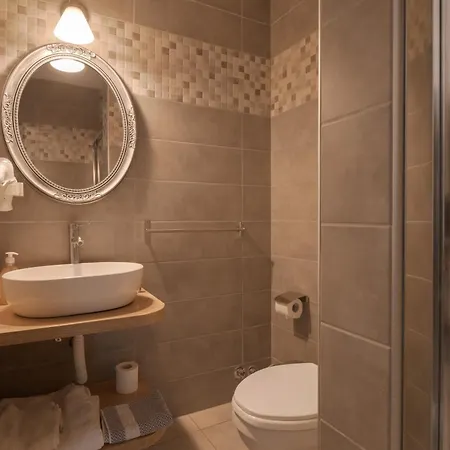 Levantes Hotel 2*